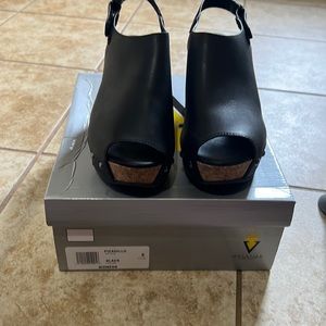 Volatile women’s sandals